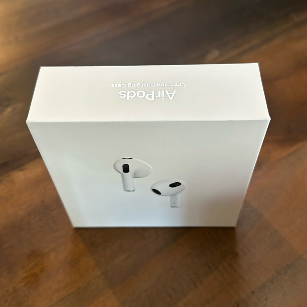 Apple AirPods 3rd generation with lightning charging case